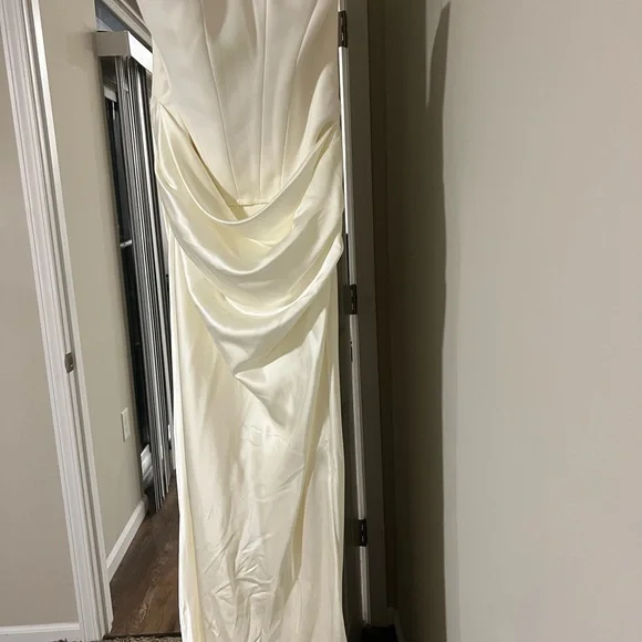 Persephone House of CB Dress - Picture 2 of 7